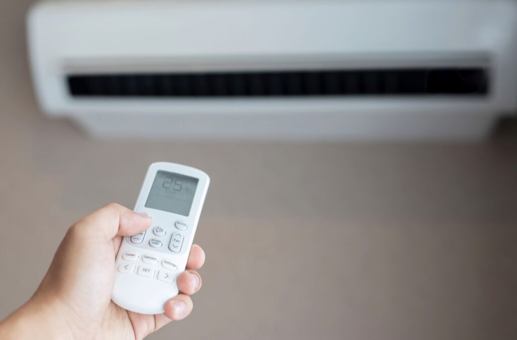 Why Does Your AC Turn On And Off Repeatedly: Solving Short-Cycling Problems 2 AC repair